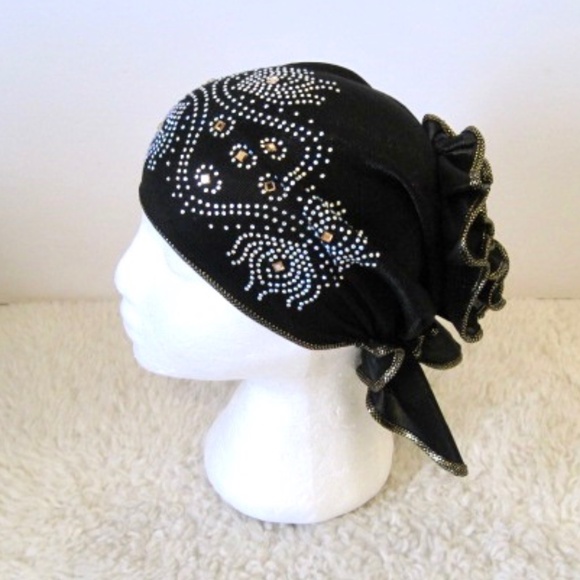 Turban with Rhinestone/Bow Detail - Picture 2 of 9